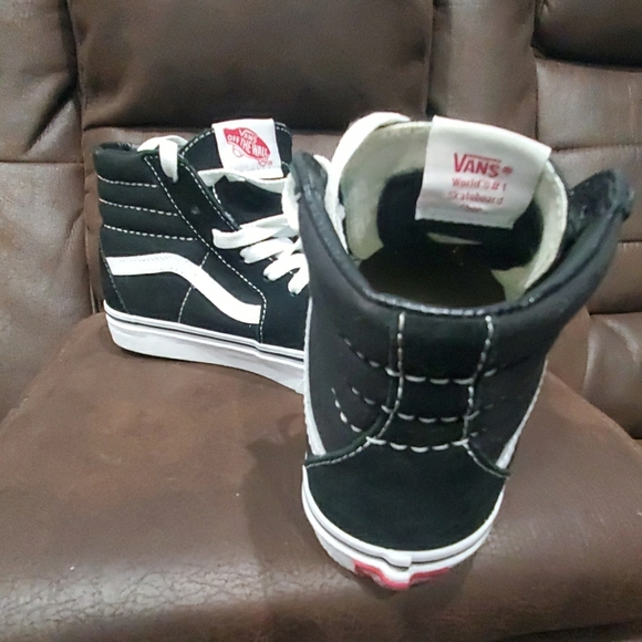 Vans - Picture 1 of 3